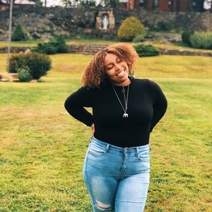 Meet your Posher, Sienna